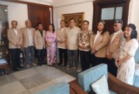 Foto bersama kedutaan besar Myanmar, Mang Hau Thang didampingi Counsellor Shwe Yi Phyo, First Secretary San Nyunt Aung, dan Chief of Chancery Htet Htet Aung dan KSMI, Ketua Umum Yan Mulia Abidin, dan pengurus lainnya, Tundra Meliala, Moko Pamungkas, Meina Paloh, M. Iksan Tauleka, Dudung Abdul Rachman, Marino. (Dok.KSMI)