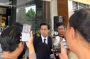 Kuasa hukum FN, Gusti Rian Saputra, memberikan keterangan kepada awak media terkait laporan polisi yang dibuat pihak BAM, Rabu (23/9/2026).