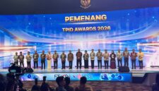 Para pemenang penghargaan TPID Awards 2026 berfoto bersama usai acara penganugerahan di JICC