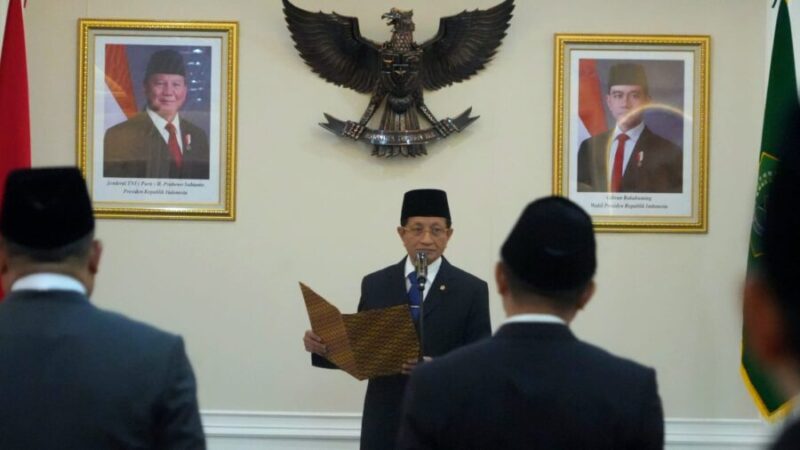Menteri Agama Nasaruddin Umar menyampaikan amanat kepada jajaran Ditjen Pesantren yang baru dilantik di Kemenag Jakarta, Selasa (29/9/2026). (Humas Kemenag)