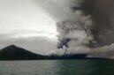 Aktivitas vulkanik gunung api Anak Krakatau masih tinggi, Pusat Vulkanologi dan Mitigasi Bencana Geologi (PVMBG) mempertahankan status Level III atau Siaga. (Jennus)