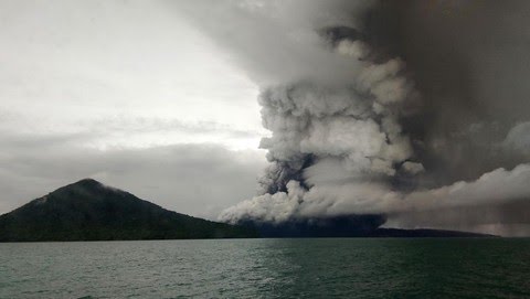 Aktivitas vulkanik gunung api Anak Krakatau masih tinggi, Pusat Vulkanologi dan Mitigasi Bencana Geologi (PVMBG) mempertahankan status Level III atau Siaga. (Jennus)