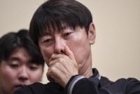 Shin Tae-yong dalam ekspresi sedih dan menangis. (Dok PSSI)