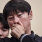 Shin Tae-yong dalam ekspresi sedih dan menangis. (Dok PSSI)