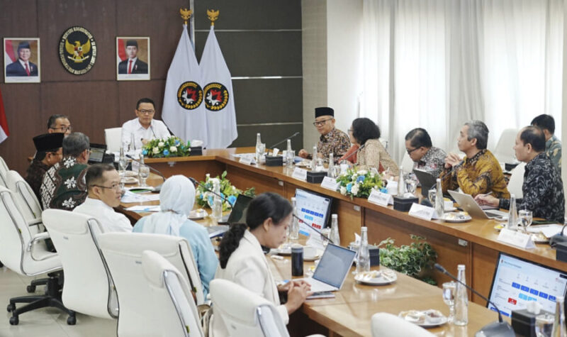 Rapat Tingkat Menteri Koordinasi Tindak Lanjut Penguatan Kebijakan Pendidikan Nasional di Kantor Kementerian Koordinator Bidang Pembangunan Manusia dan Kebudayaan (Kemenko PMK), Jakarta, Rabu (14/10/2026). (Kemenag)