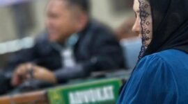 Bupati Pekalongan nonaktif Fadia Arafiq memasuki babak pembelaan. (Jennus)