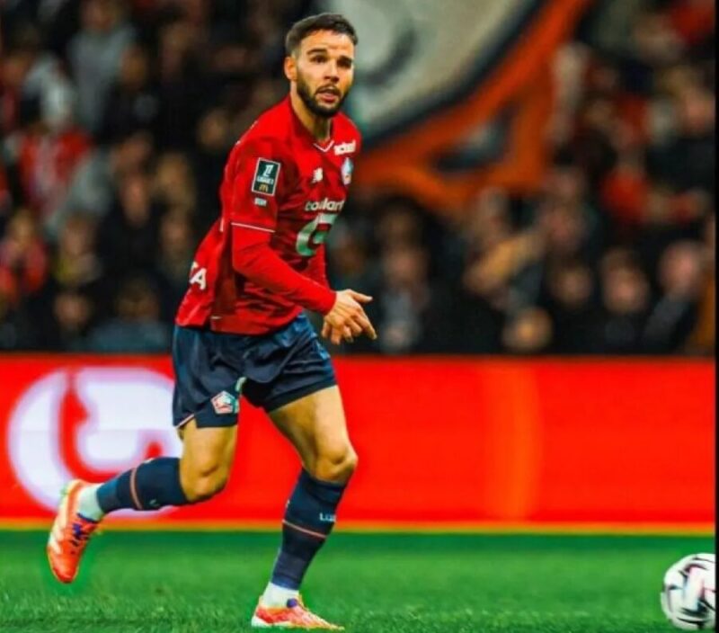 Bek tim nasional Indonesia, Calvin Verdonk, saat bermain bersama klub Lille. (X.com)