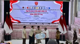 Satuan Tugas Penertiban Kawasan Hutan (Satgas PKH) telah menyerahkan uang sekitar Rp23,51 triliun dan lahan sekitar 2,63 juta hektare kepada negara. (Setpres)