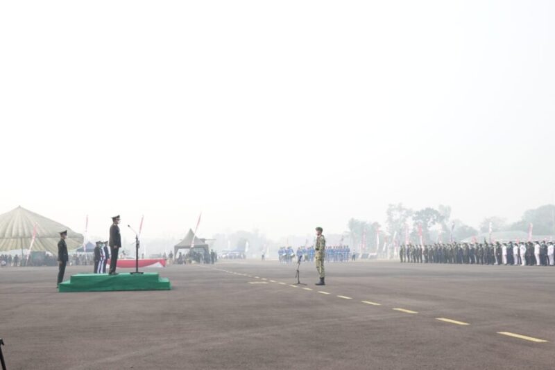 Suasana khidmat Upacara Parade HUT ke-81 TNI Tahun 2026 di Apron Bravo Lanud Sri Mulyono Herlambang, Palembang, Sumsel.