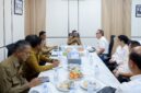 Suasana audiensi dan diskusi antara Gubernur Banten Andra Soni bersama jajaran Pemprov Banten dan pengurus DPD REI Banten